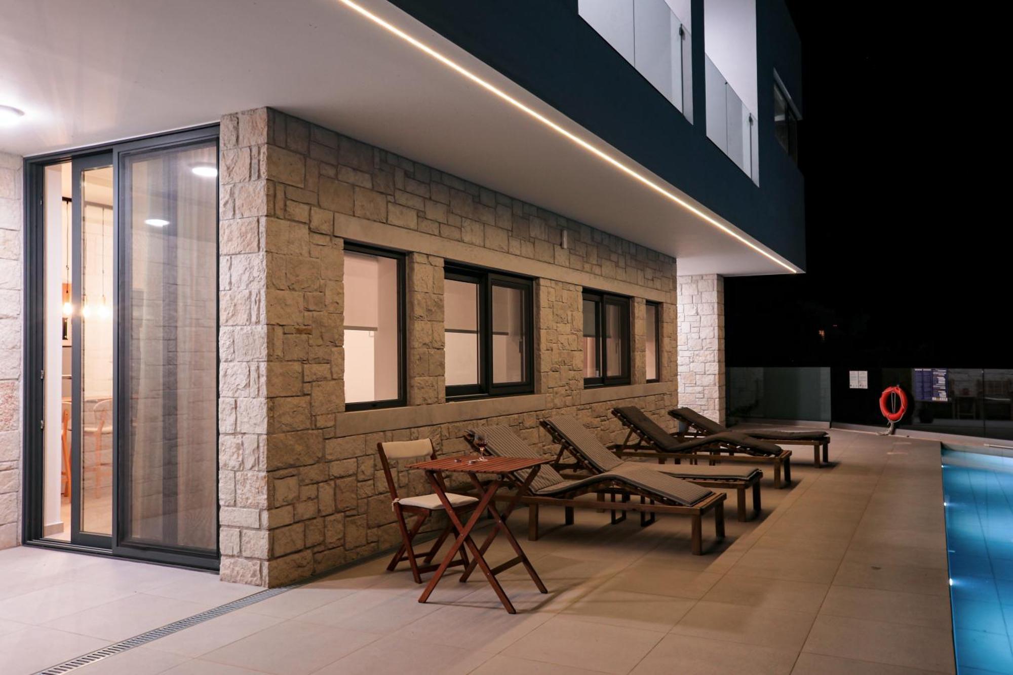 Apartamento Cream Cozy Getaway - 3 Pearls Pool Retreat *