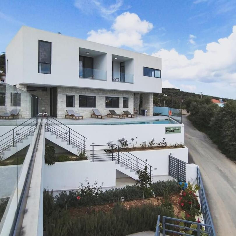 Cream Cozy Getaway - 3 Pearls Pool Retreat Apartamento *